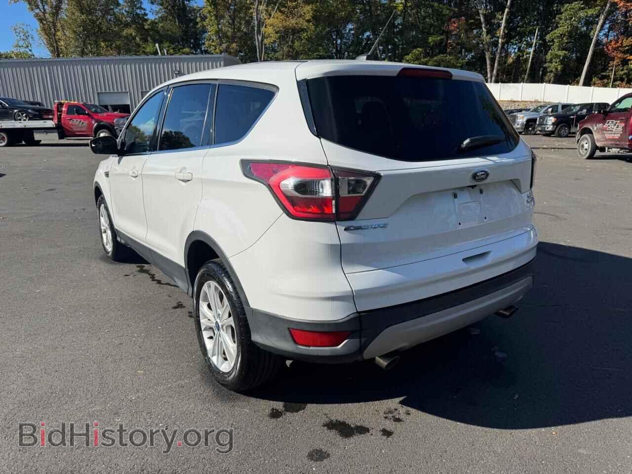 2017 FORD ESCAPE - VIN: 1FMCU9GD5HUB55836 - Фото 2