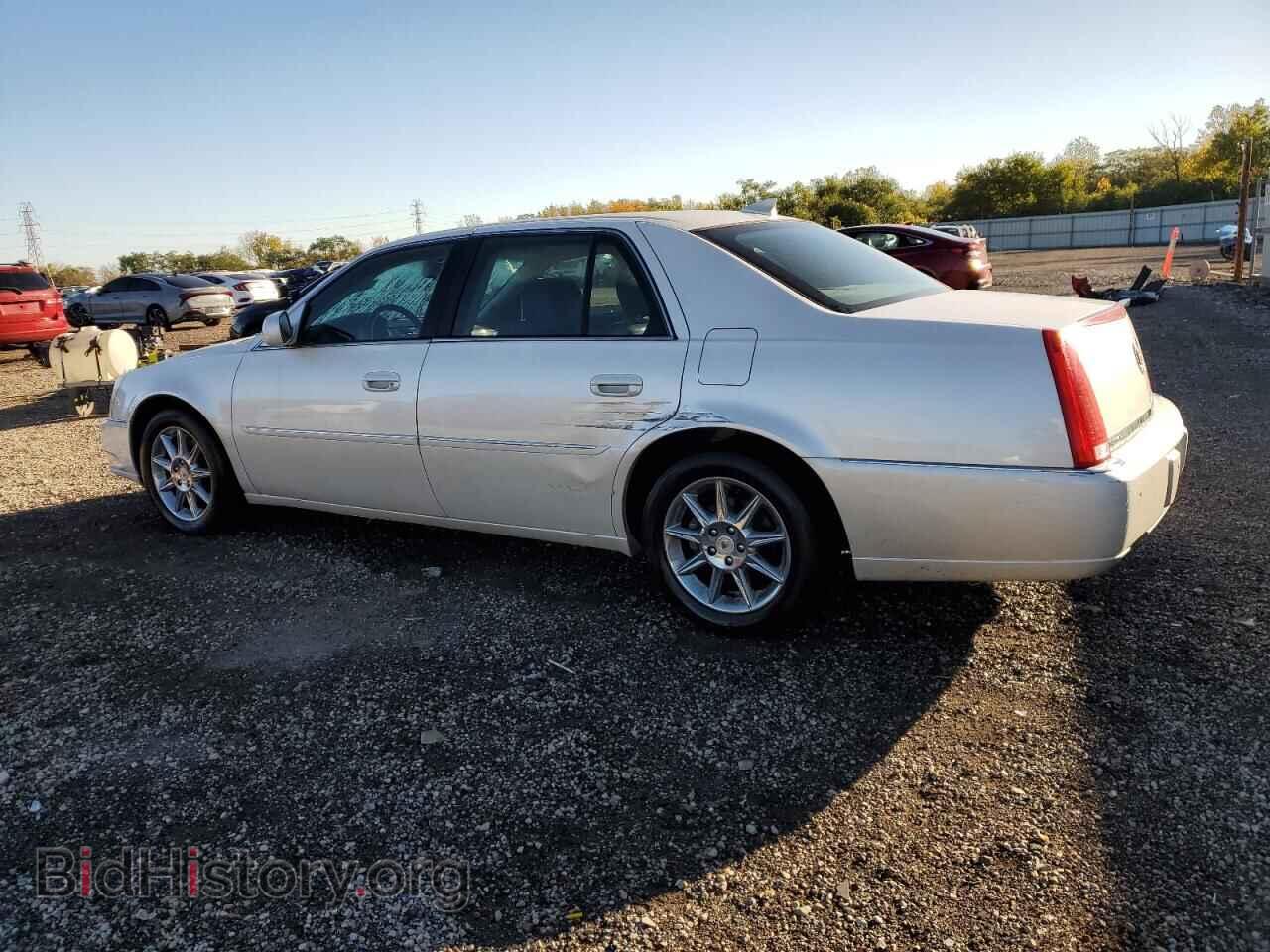 2011 CADILLAC DTS - VIN: 1G6KD5E62BU150049 - Фото 2