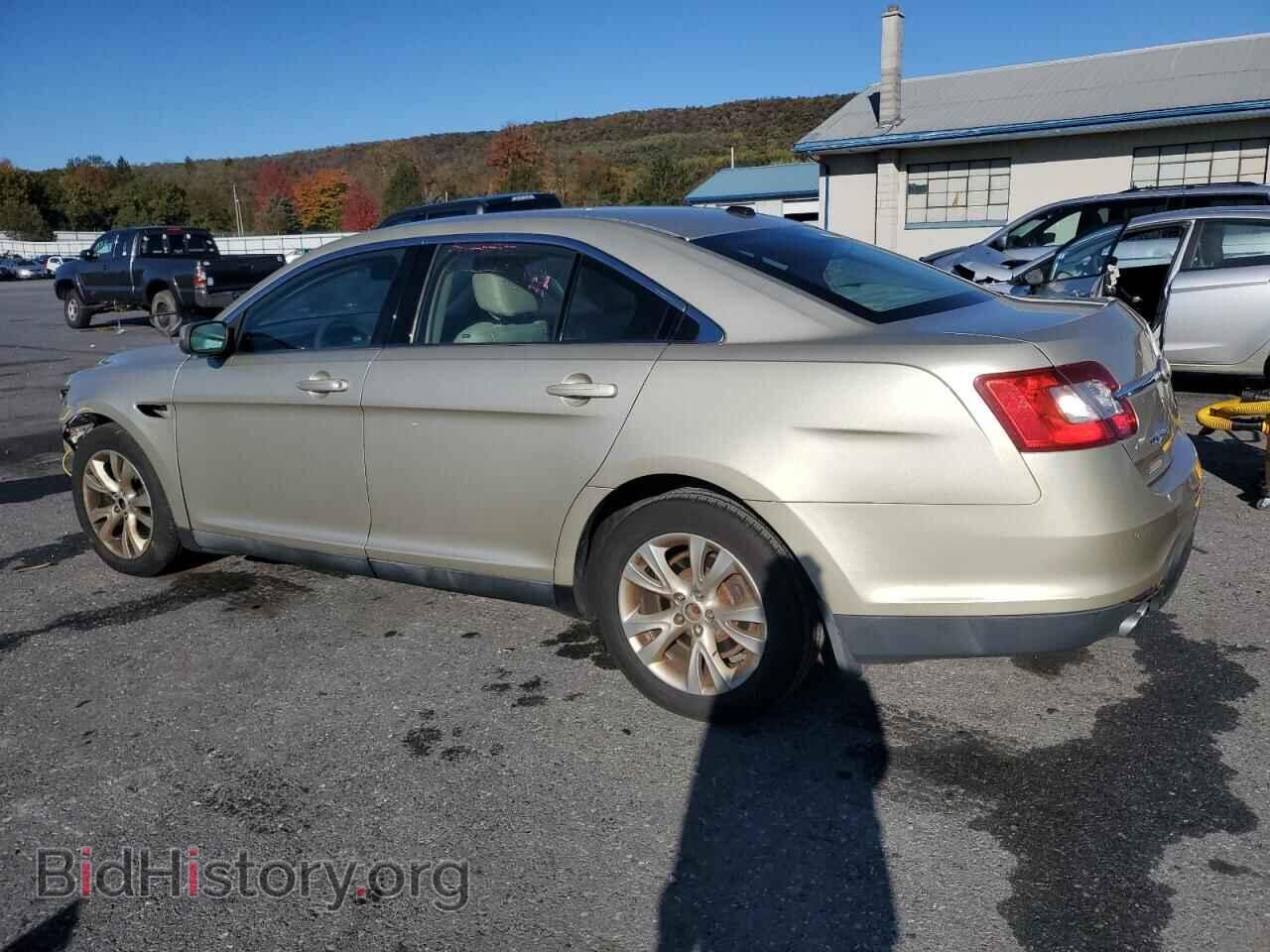 2011 FORD TAURUS - VIN: 1FAHP2HW9BG123413 - Photo 2