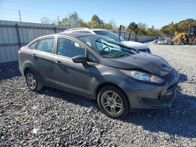 2019 Ford FIESTA (VIN 3FADP4BJ6KM115427) — photo 4 of 14
