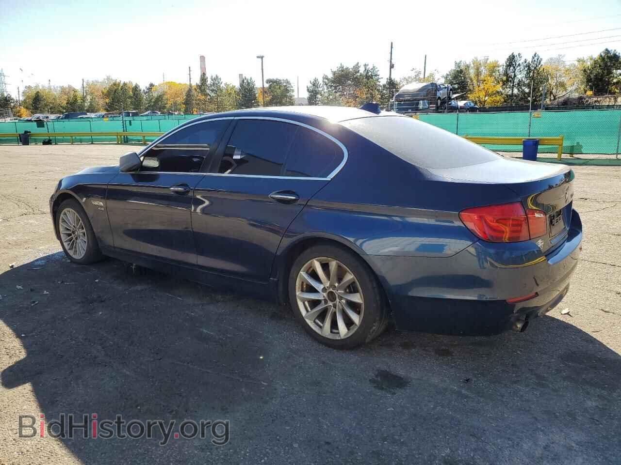 2011 BMW 5 SERIES - VIN: WBAFU7C58BC781881 - Фото 2