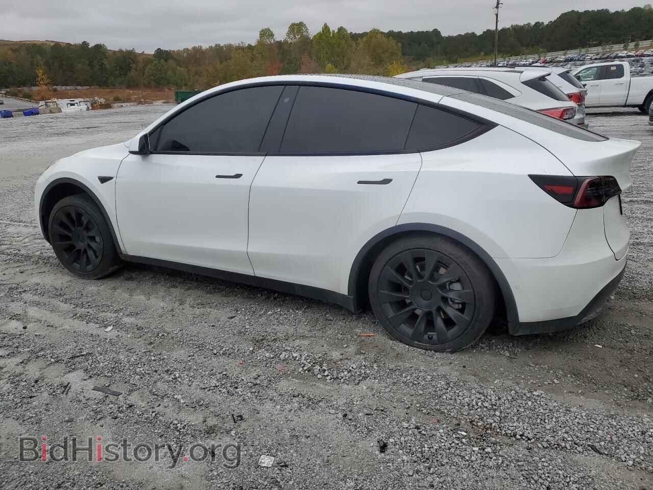 2022 TESLA MODEL Y - VIN: 7SAYGDEE6NF392813 - Photo 2