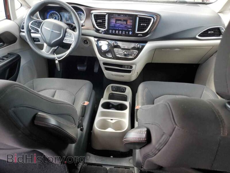 2017 Chrysler PACIFICA (VIN 2C4RC1DG7HR677950) — фото 8 из 13