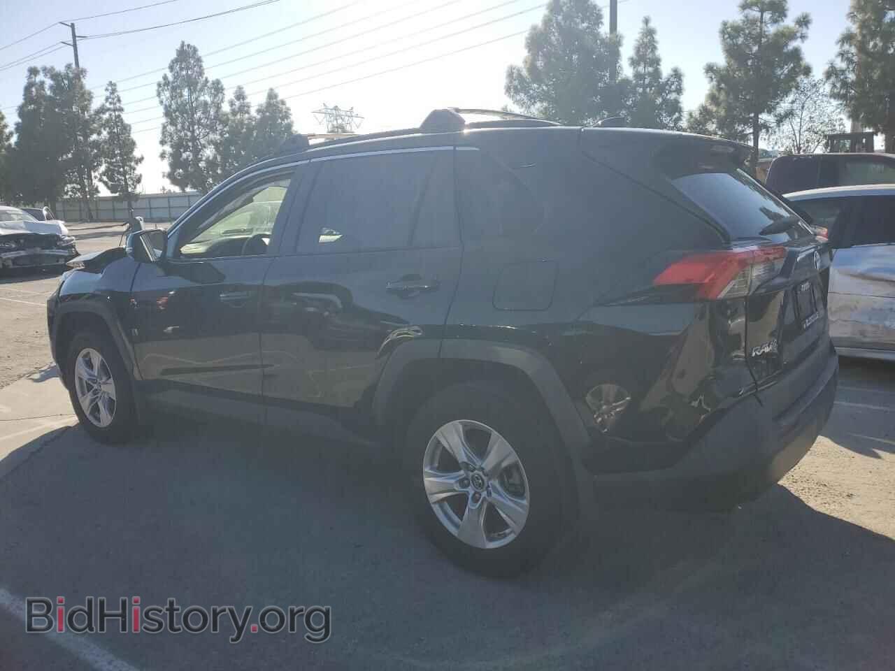 2019 TOYOTA RAV4 - VIN: JTMP1RFV4KD008424 - Фото 2