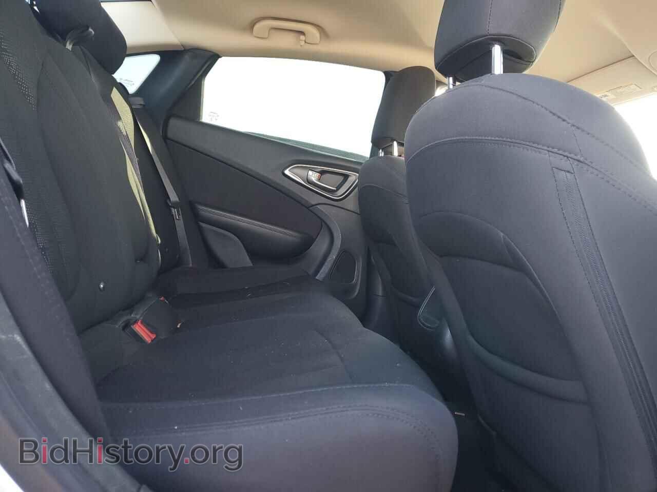 2015 CHRYSLER 200 - VIN: 1C3CCCAB8FN748436 - Фото 10