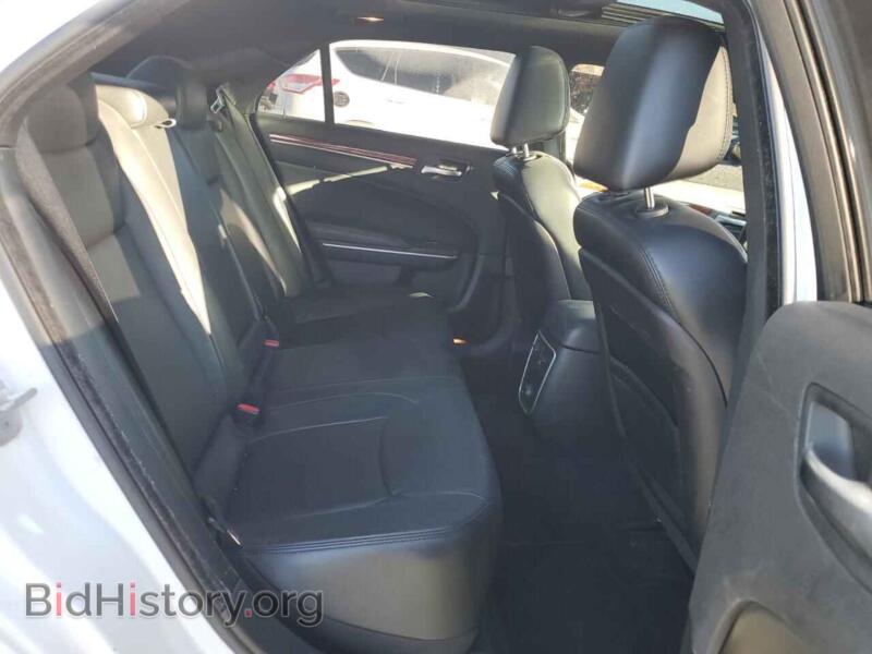 2013 Chrysler 300 (VIN 2C3CCARG1DH505853) — фото 10 из 12