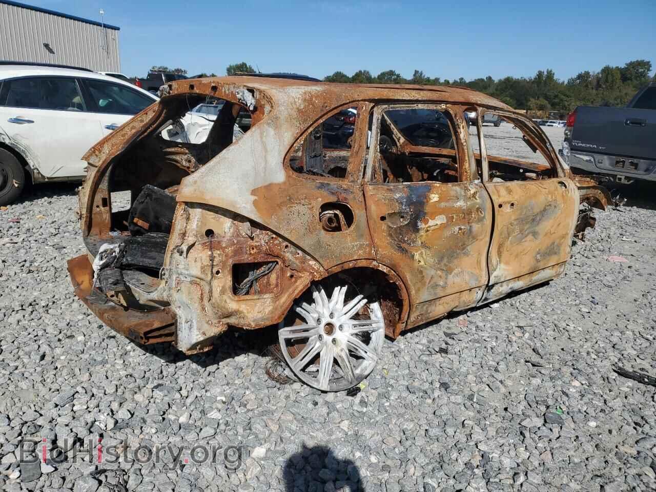 2017 PORSCHE CAYENNE - VIN: WP1AA2A23HKA81412 - Фото 3