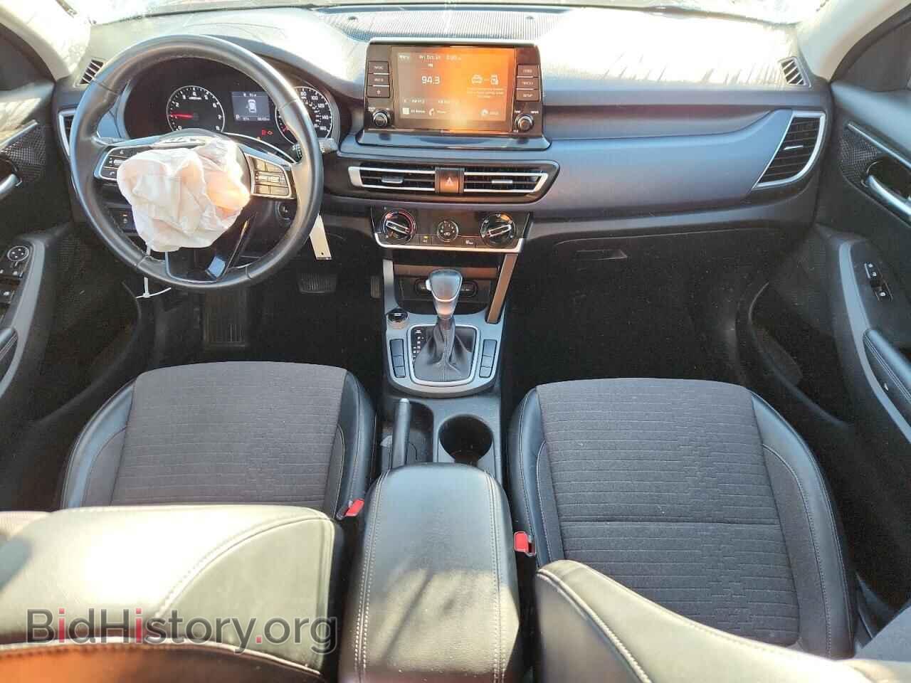 2021 KIA SELTOS - VIN: KNDEU2AA7M7110330 - Фото 8