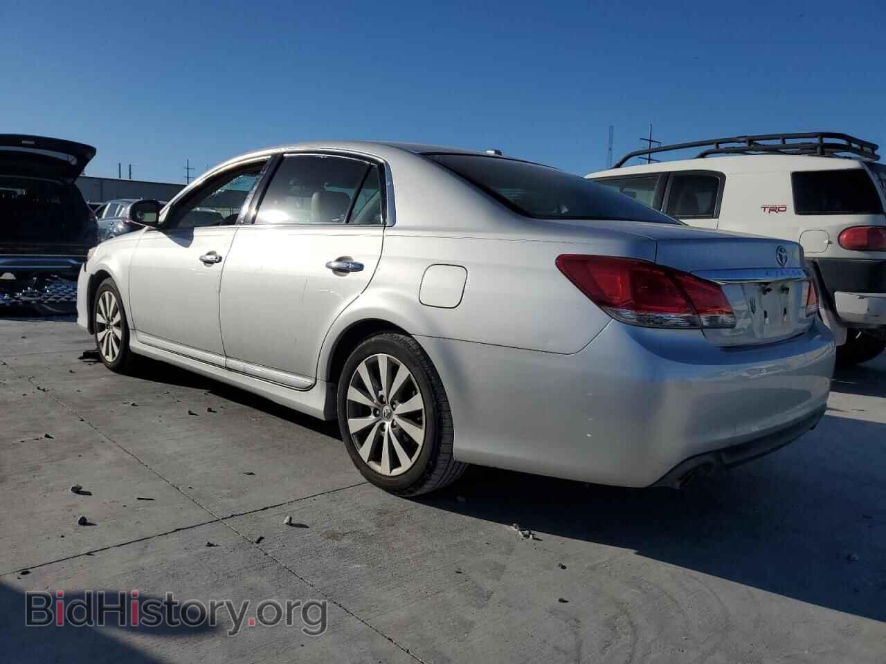 2011 TOYOTA AVALON - VIN: 4T1BK3DB4BU403101 - Фото 2