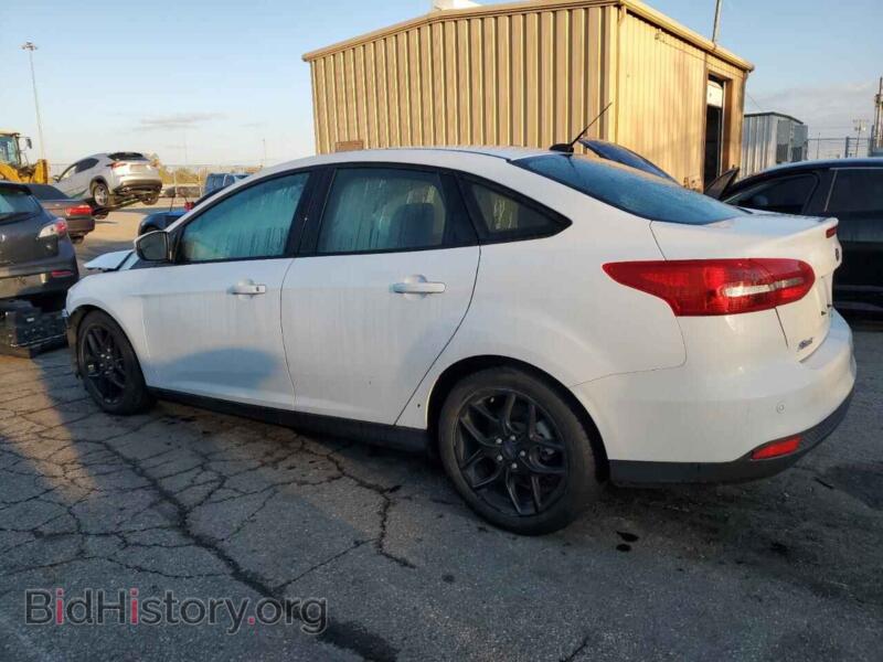 2016 Ford FOCUS (VIN 1FADP3F26GL386865) — photo 2 of 12