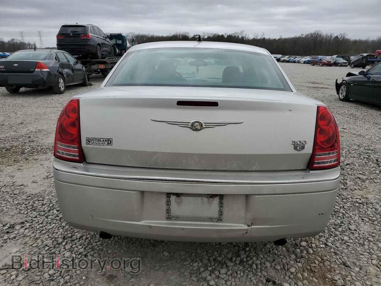 2008 CHRYSLER 300 - VIN: 2C3KA63H38H115956 - Фото 6