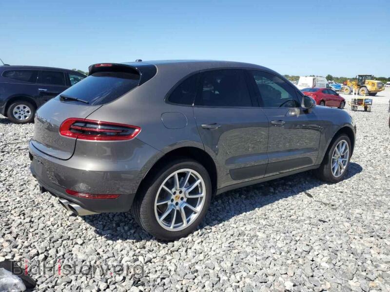 2016 Porsche MACAN (VIN WP1AB2A56GLB52585) — photo 3 of 15