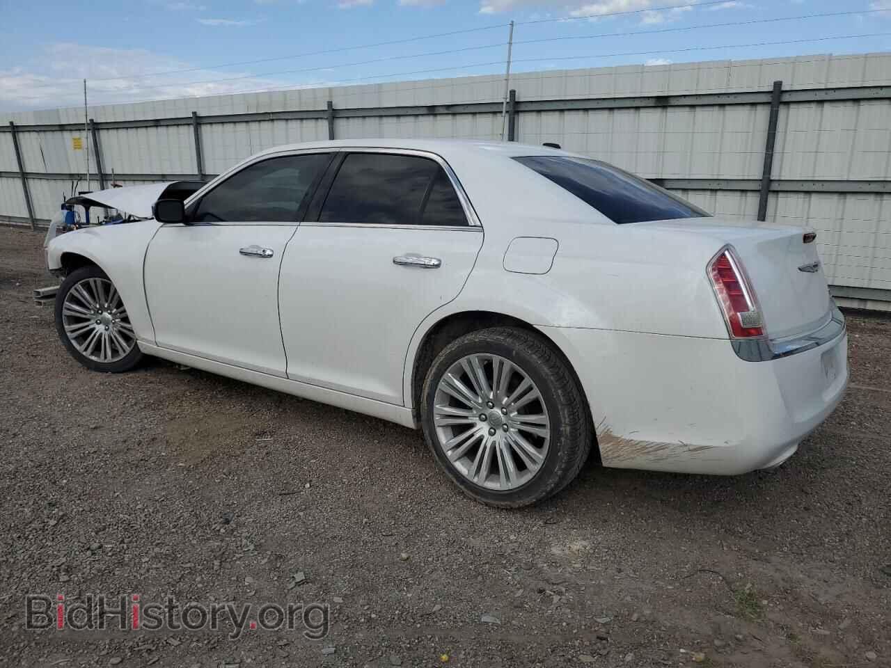 2014 CHRYSLER 300 - VIN: 2C3CCAEG0EH373563 - Фото 2