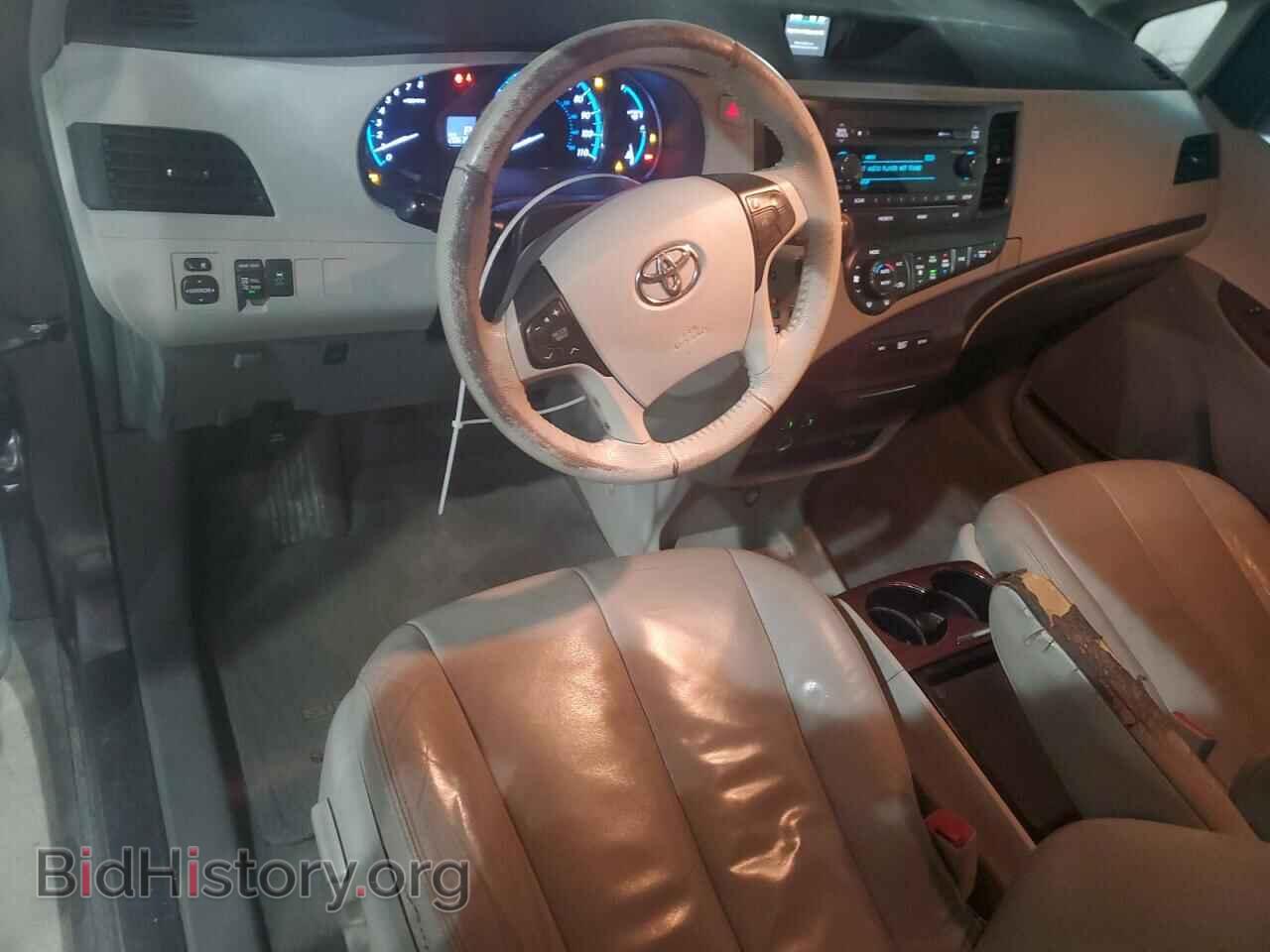 2011 TOYOTA All Models - VIN: 5TDYK3DC2BS099259 - Фото 8