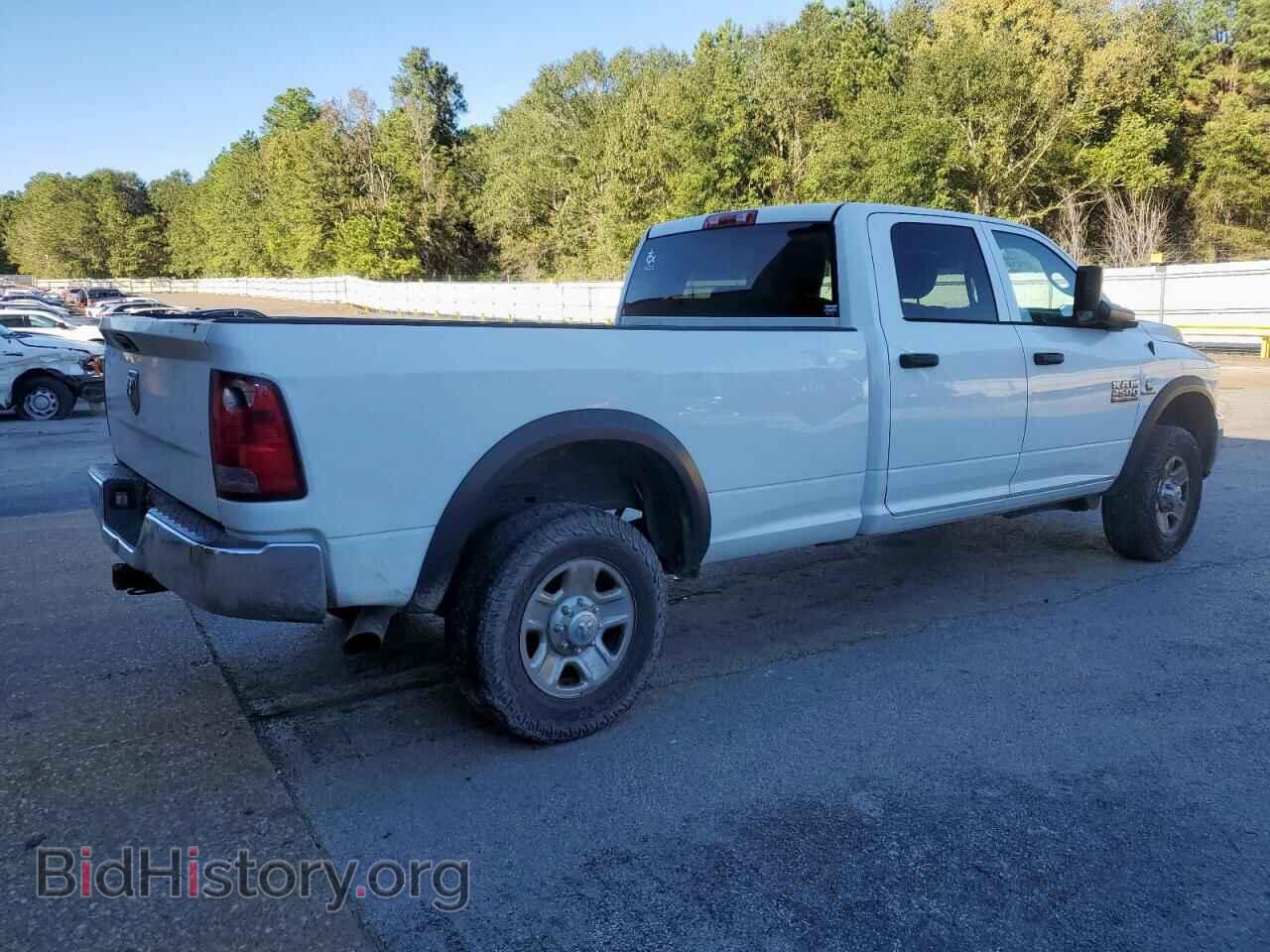 2017 RAM All Models - VIN: 3C6UR5HL8HG570796 - Photo 3