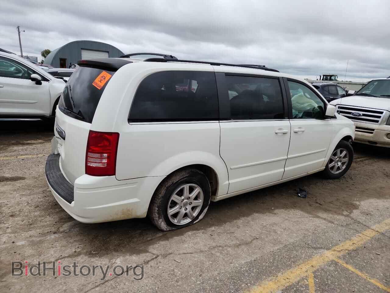 2008 CHRYSLER MINIVAN - VIN: 2A8HR54PX8R642216 - Фото 3