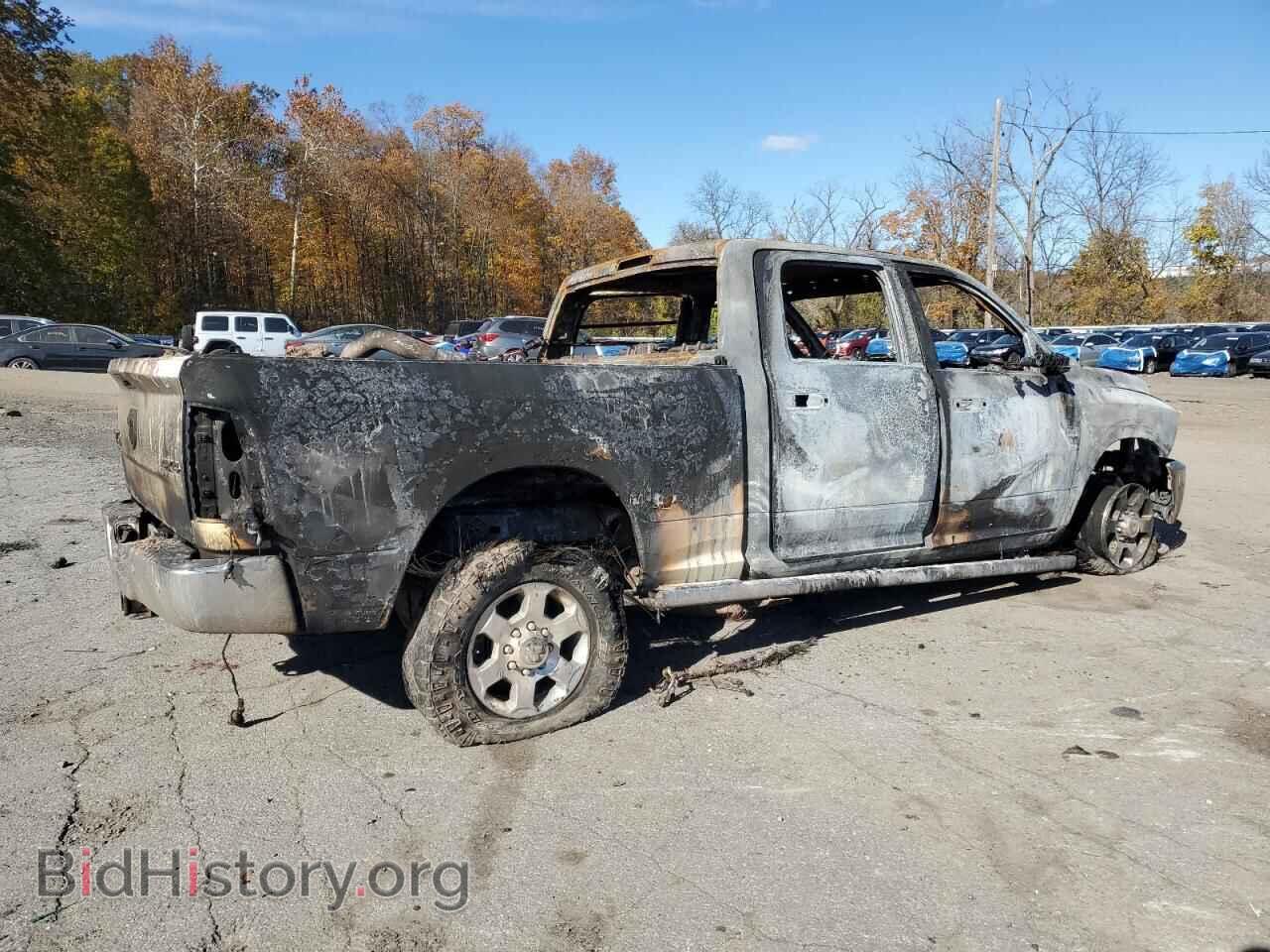2018 RAM All Models - VIN: 3C6UR5DL9JG143106 - Фото 3