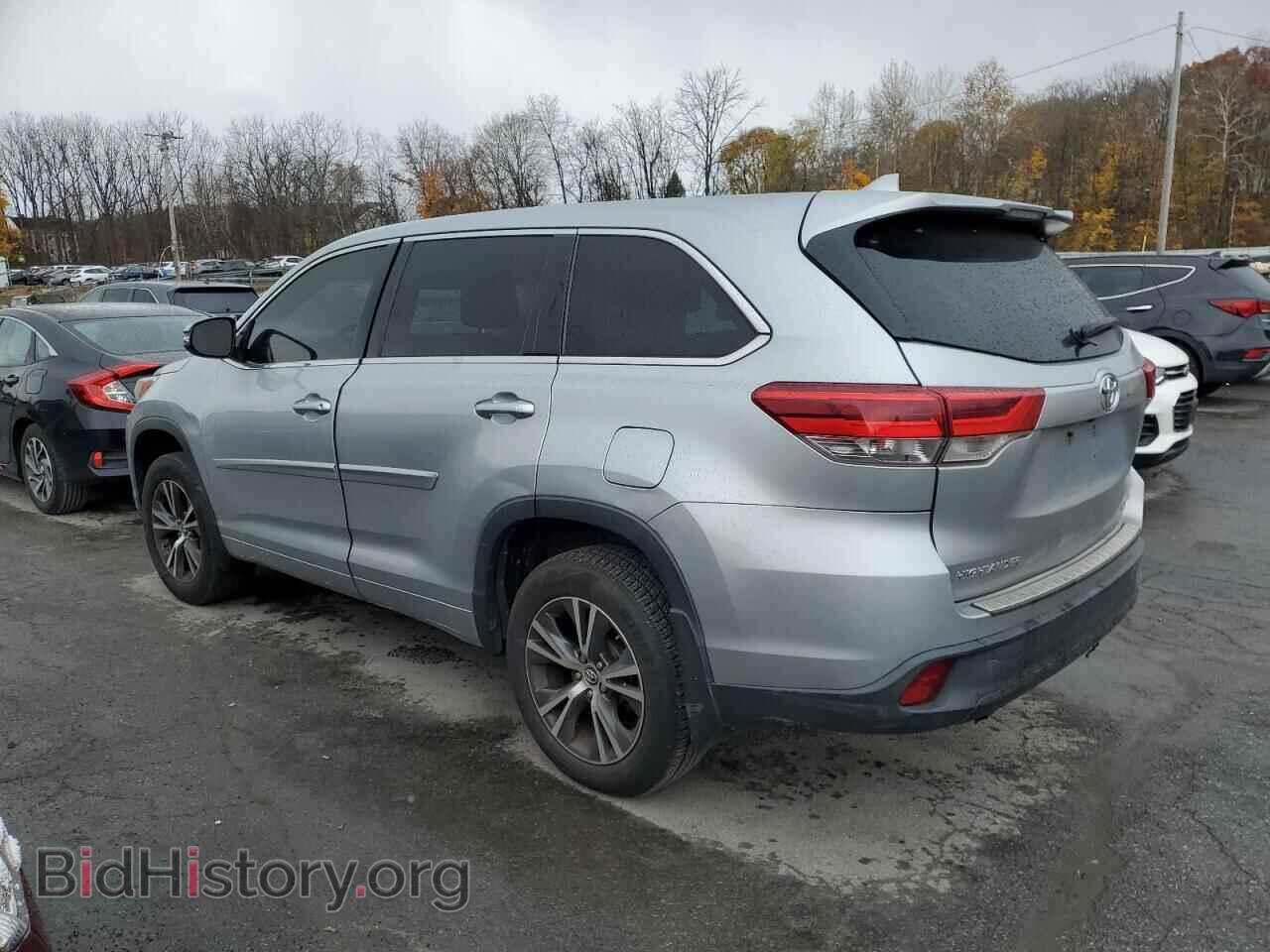 2017 TOYOTA HIGHLANDER - VIN: 5TDBZRFH2HS446451 - Фото 2