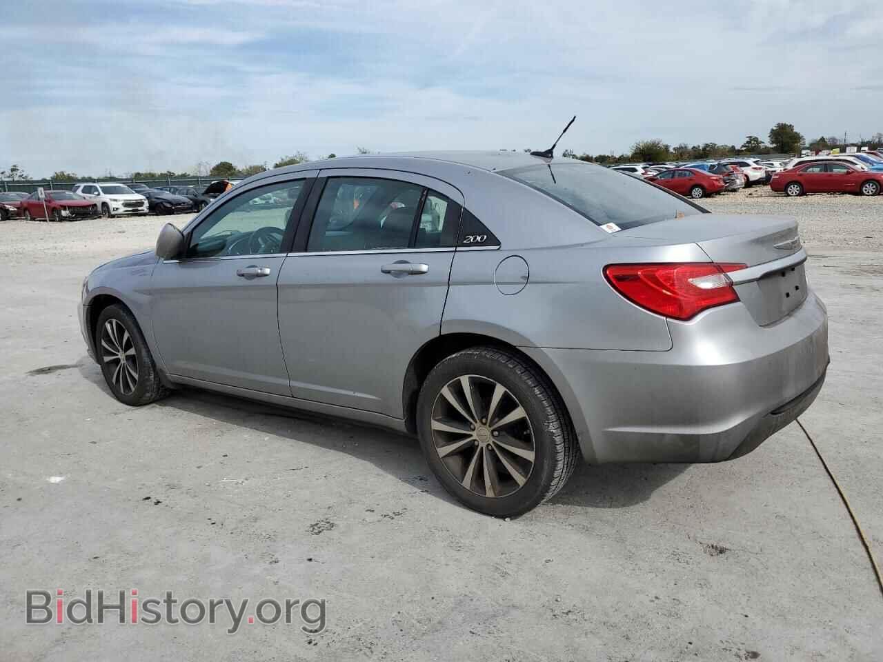 2013 CHRYSLER 200 - VIN: 1C3CCBBB7DN766237 - Фото 2