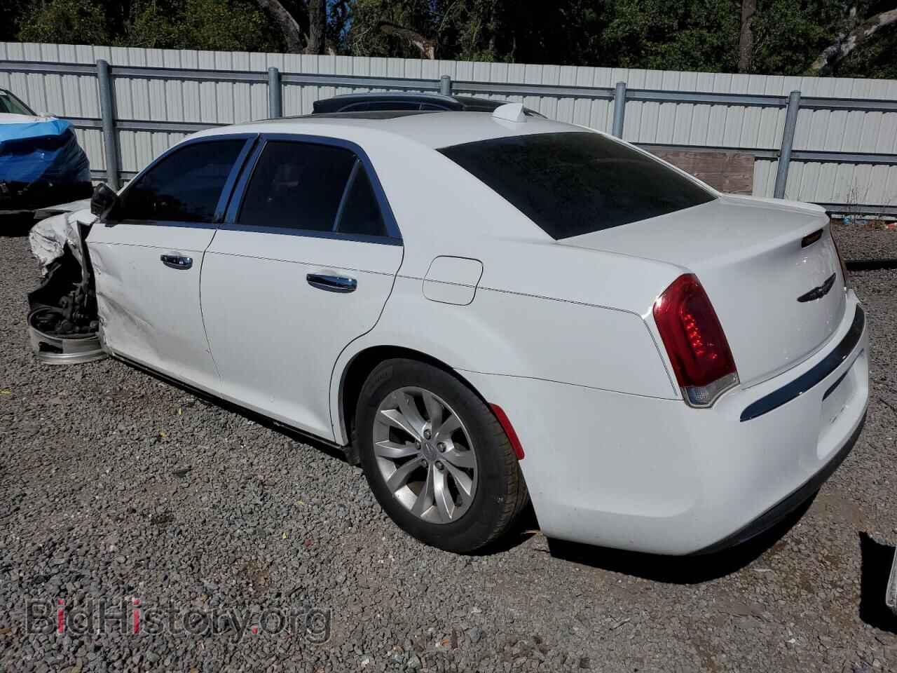 2016 CHRYSLER 300 - VIN: 2C3CCAAG8GH208255 - Фото 2