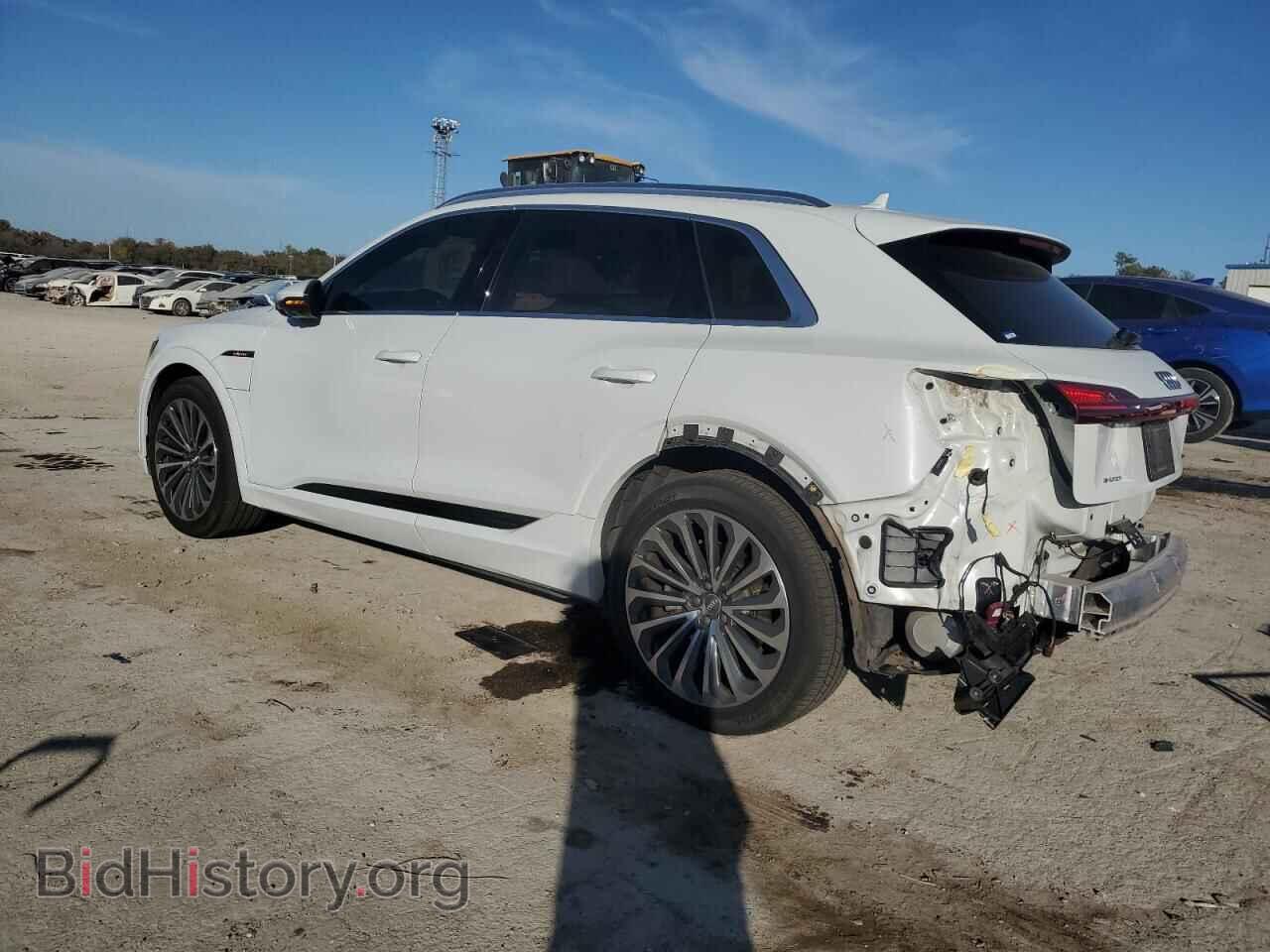 2019 AUDI E-TRON - VIN: WA1VABGEXKB011296 - Photo 2