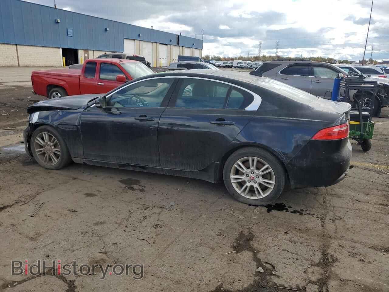2017 JAGUAR XE - VIN: SAJAD4BG2HA973608 - Фото 2