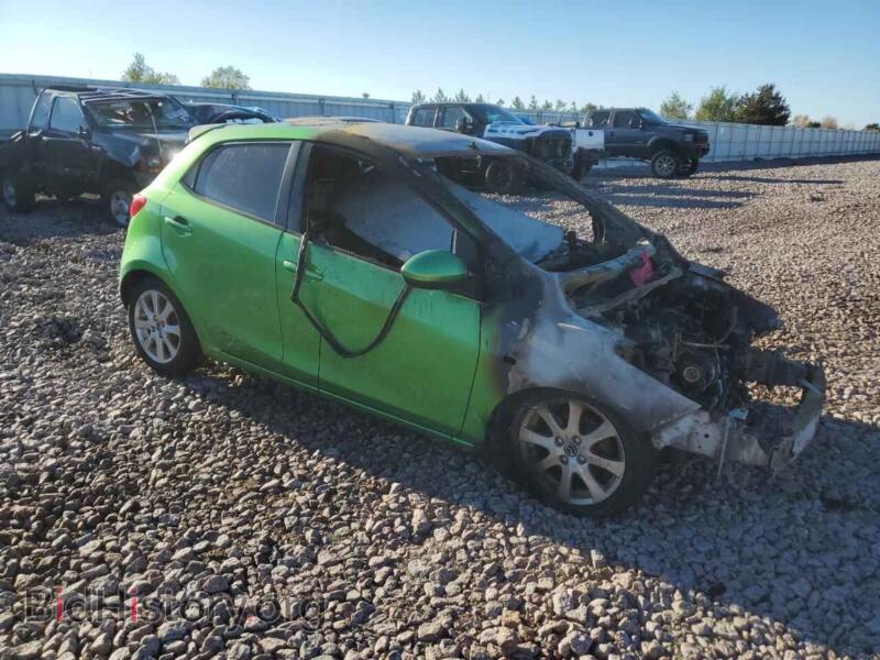 2013 Mazda 2 (VIN JM1DE1LY8D0161065) — photo 4 of 11