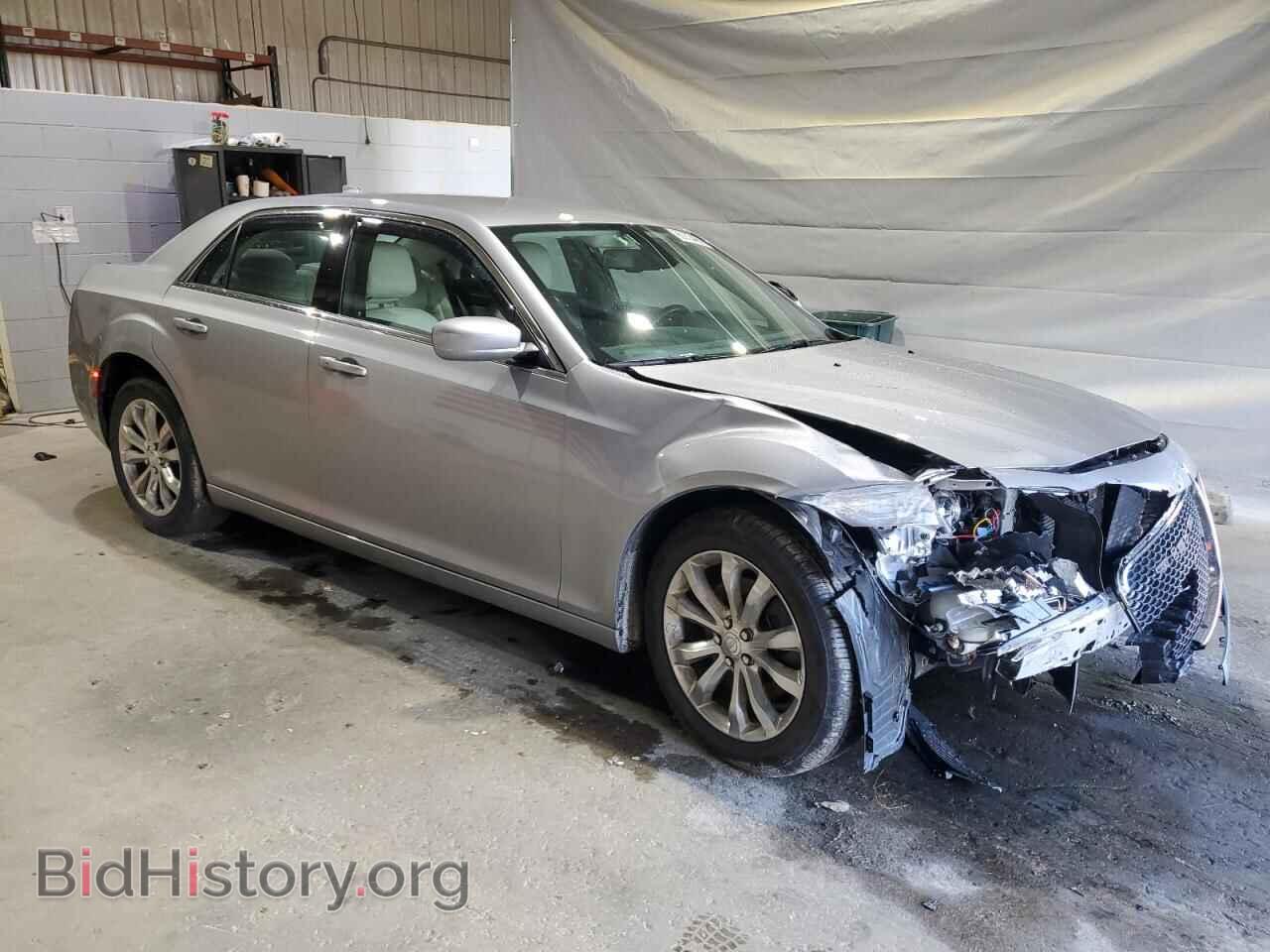 2017 CHRYSLER 300 - VIN: 2C3CCARG1HH571468 - Фото 4