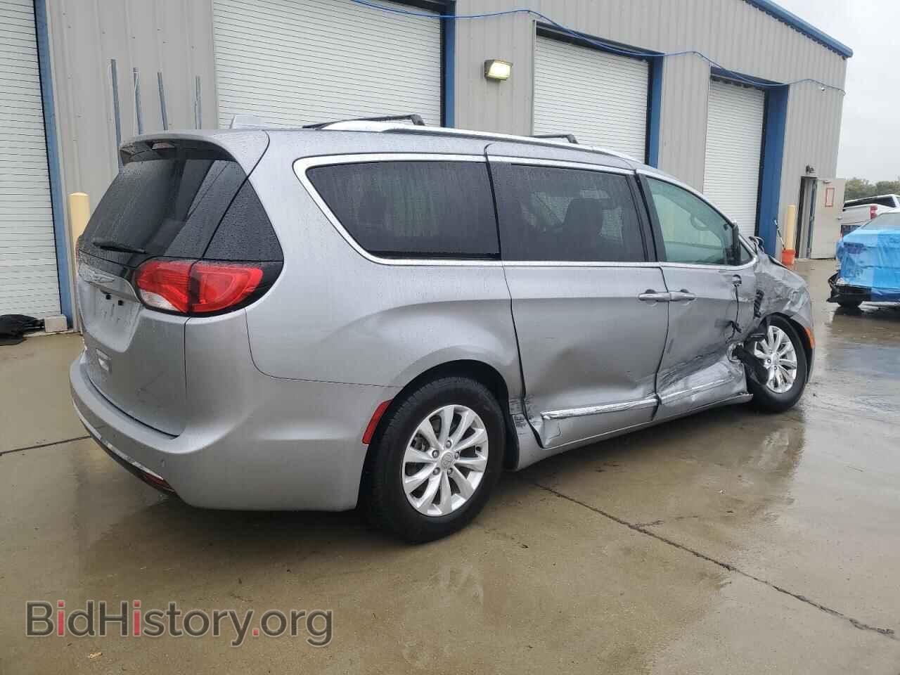 2019 CHRYSLER PACIFICA - VIN: 2C4RC1BG8KR547881 - Фото 3