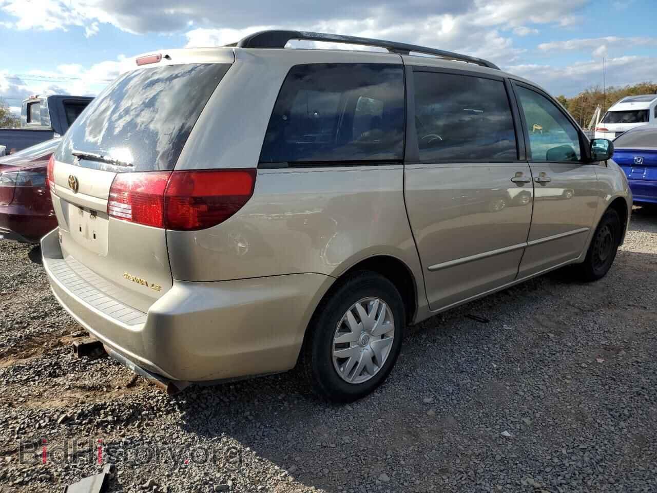 2005 TOYOTA All Models - VIN: 5TDZA23C05S352134 - Фото 3