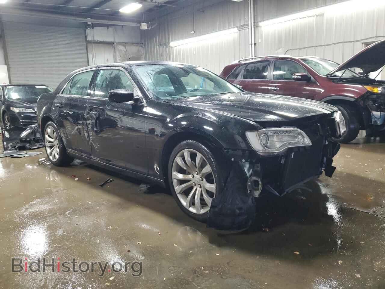2019 CHRYSLER 300 - VIN: 2C3CCAAG0KH693631 - Фото 4