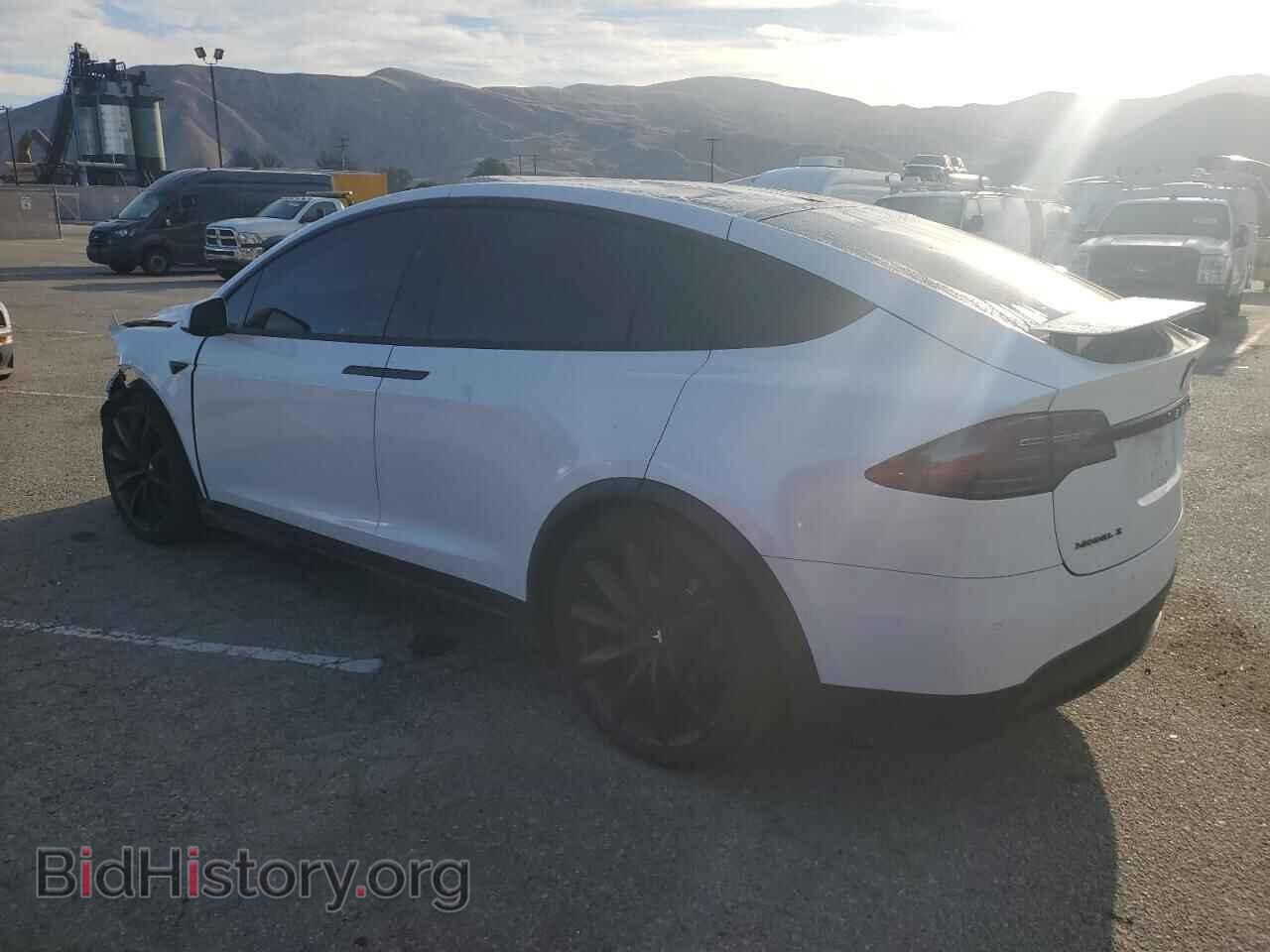 2018 TESLA MODEL X - VIN: 5YJXCDE2XJF125954 - Photo 2