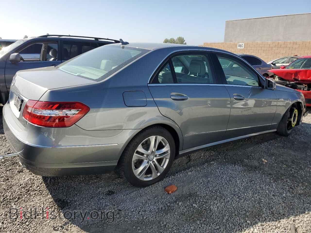 2011 MERCEDES-BENZ E-CLASS - VIN: WDDHF7CB2BA420112 - Photo 3