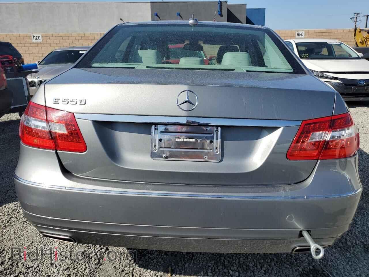 2011 MERCEDES-BENZ E-CLASS - VIN: WDDHF7CB2BA420112 - Photo 6