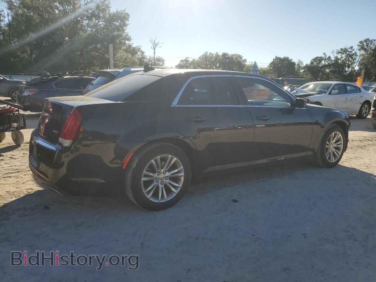2018 CHRYSLER 300 - VIN: 2C3CCAAG4JH275247 - Фото 3