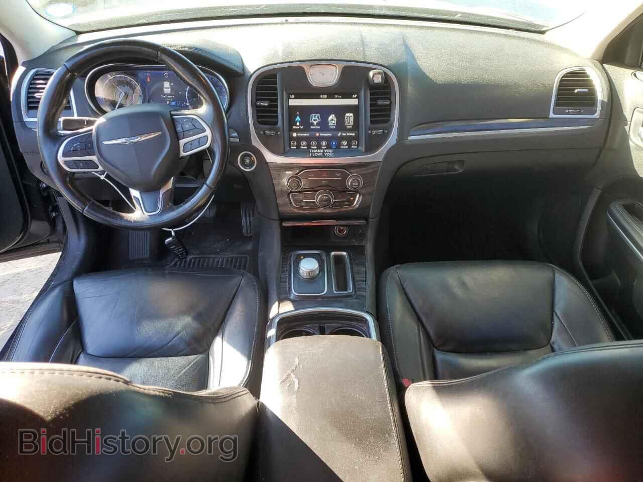 2018 CHRYSLER 300 - VIN: 2C3CCAAG4JH275247 - Фото 8