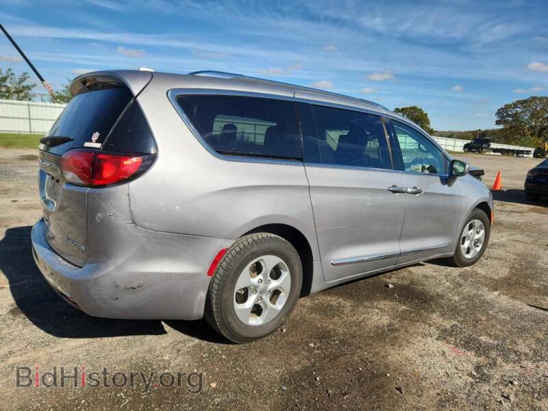 2017 Chrysler PACIFICA (VIN 2C4RC1EG2HR840079) — фото 3 из 13