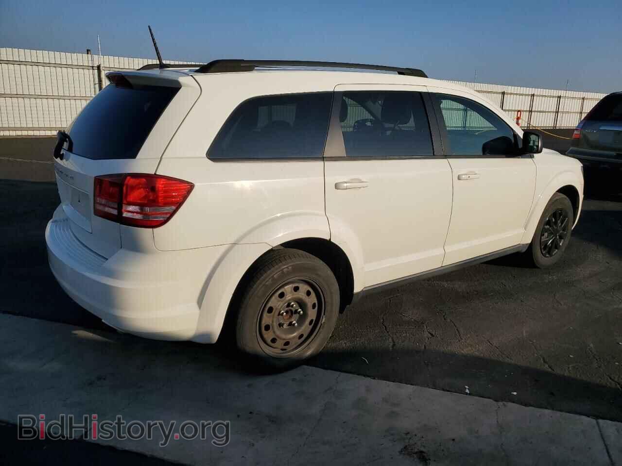 2019 DODGE JOURNEY - VIN: 3C4PDCABXKT747244 - Фото 3