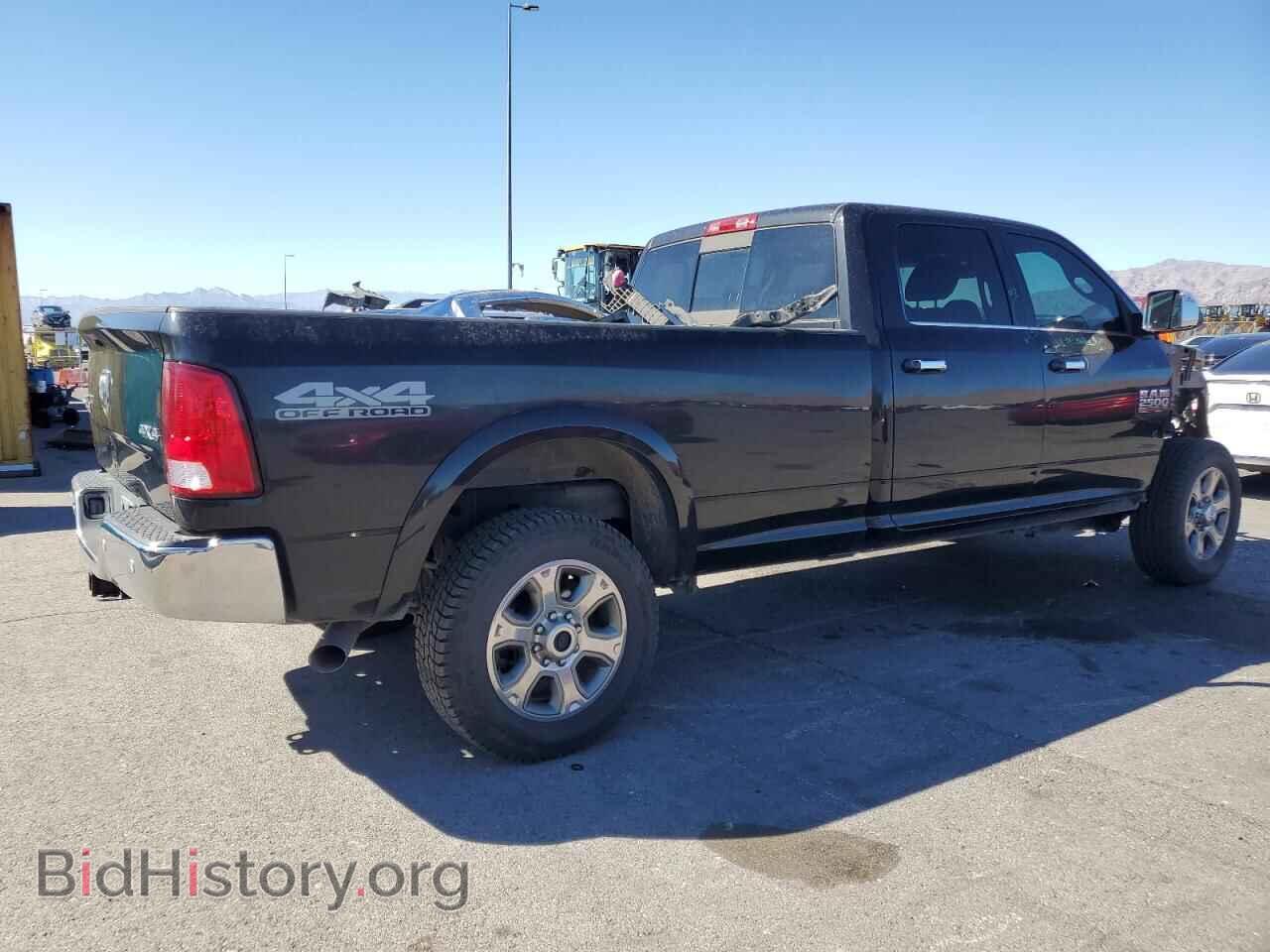 2018 RAM All Models - VIN: 3C6UR5JL0JG370396 - Photo 3
