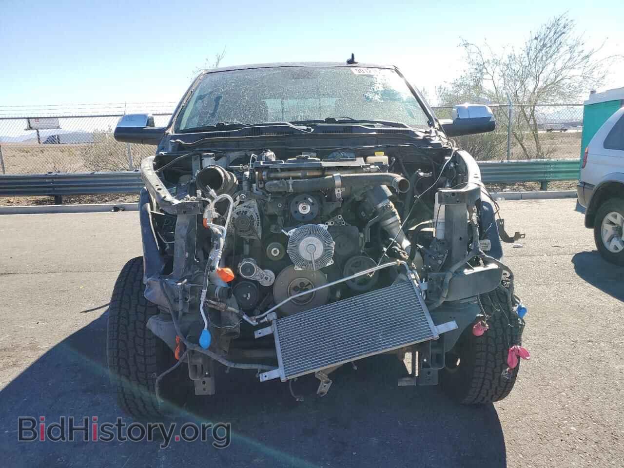 2018 RAM All Models - VIN: 3C6UR5JL0JG370396 - Photo 5
