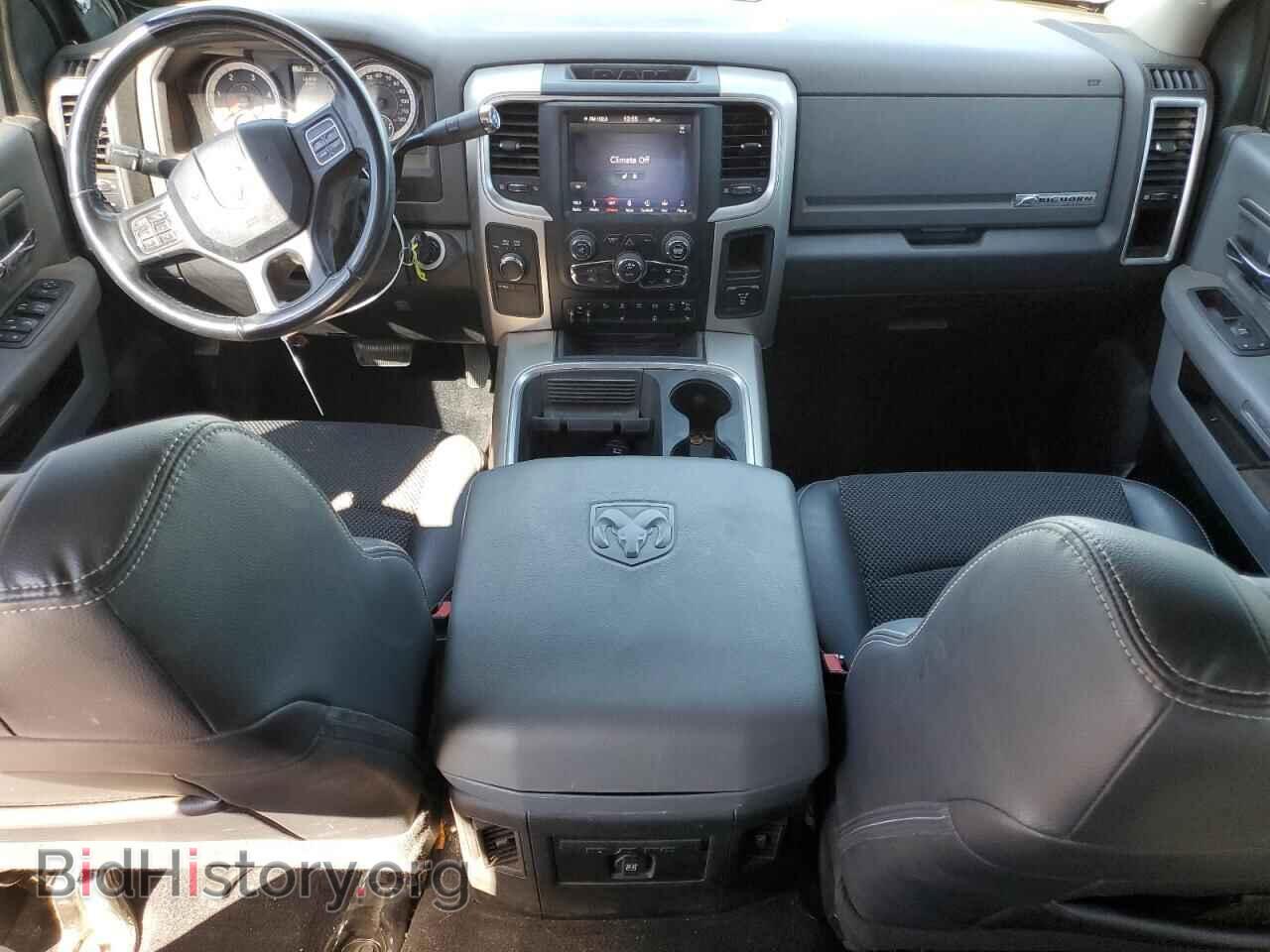 2018 RAM All Models - VIN: 3C6UR5JL0JG370396 - Photo 8