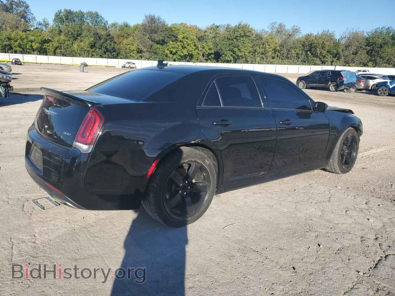 2018 CHRYSLER 300 - VIN: 2C3CCABG6JH159983 - Photo 3