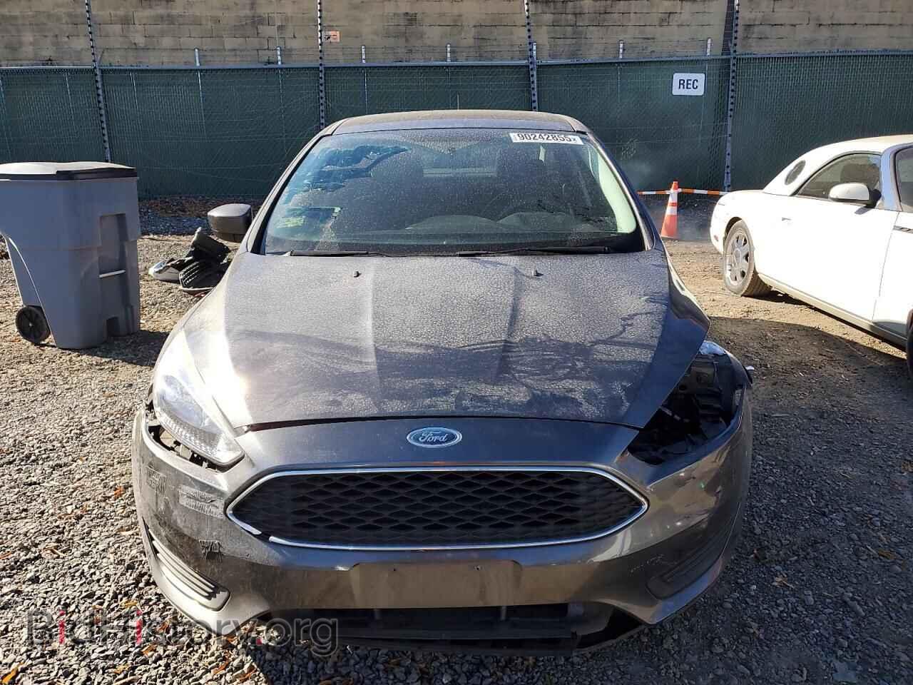 2018 FORD FOCUS - VIN: 1FADP3F21JL206246 - Фото 5