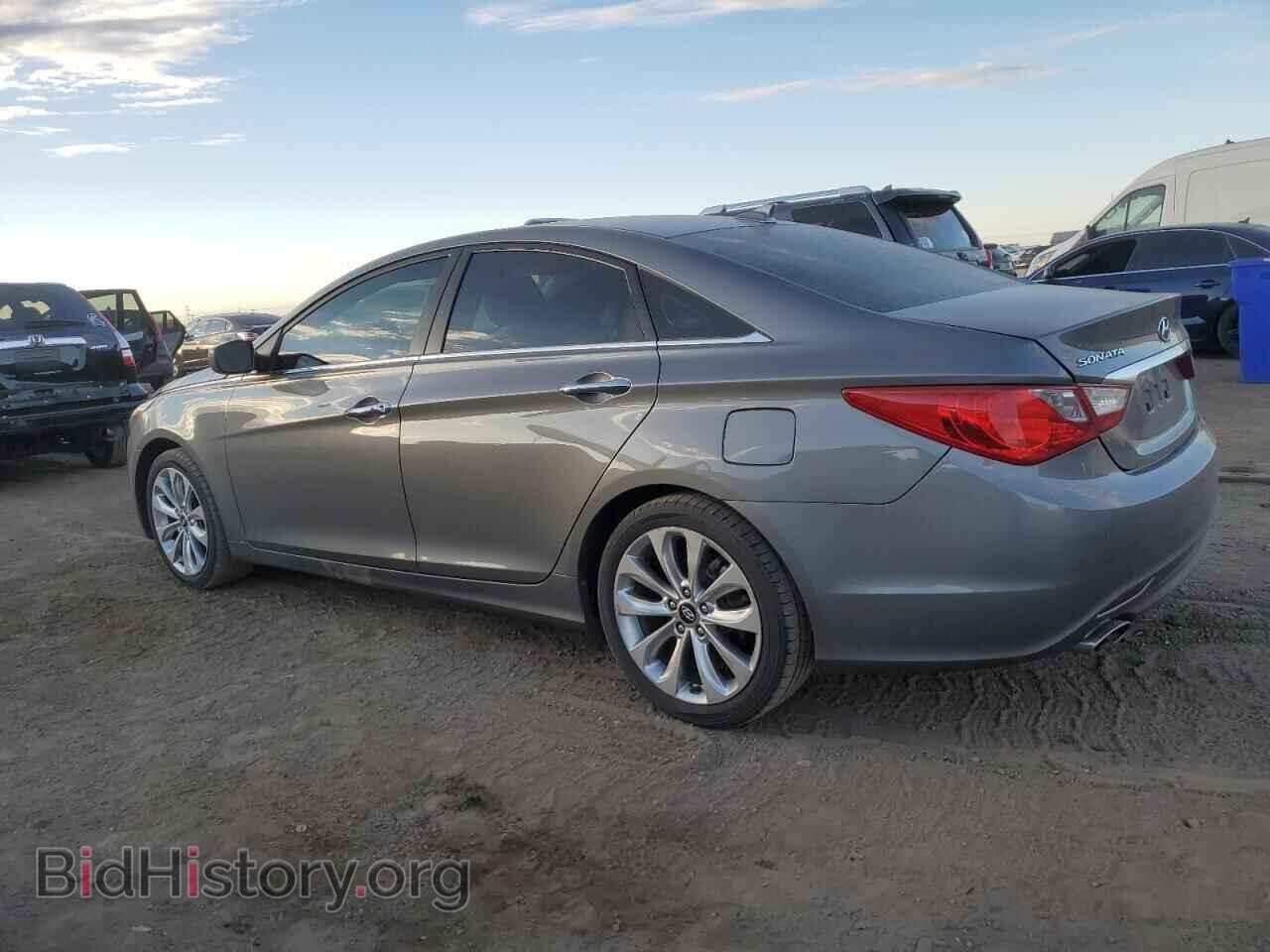 2013 HYUNDAI SONATA - VIN: 5NPEC4AC3DH768335 - Фото 2