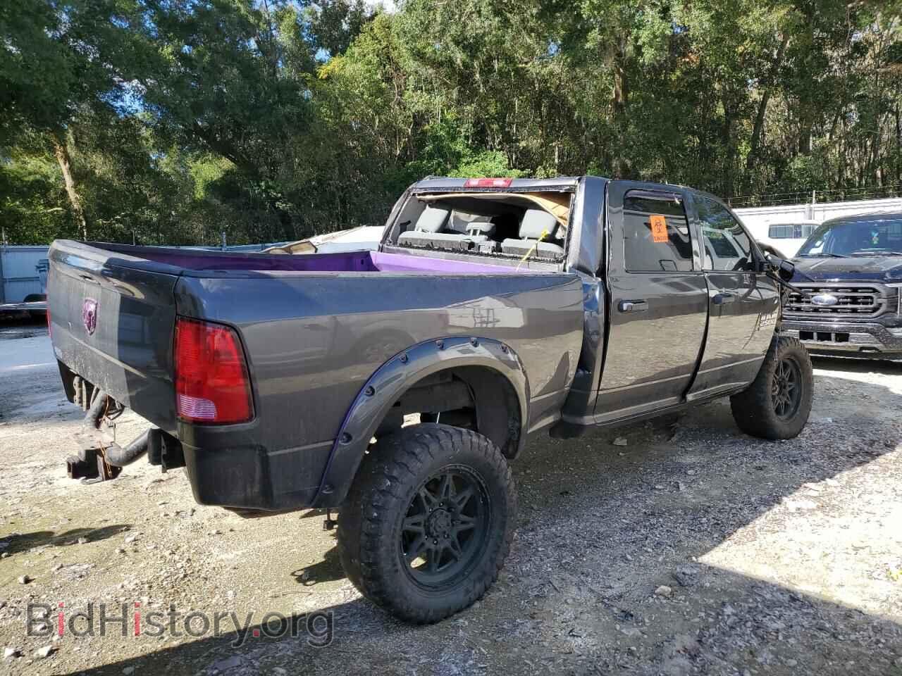 2018 RAM All Models - VIN: 3C6UR5CL1JG282924 - Фото 3