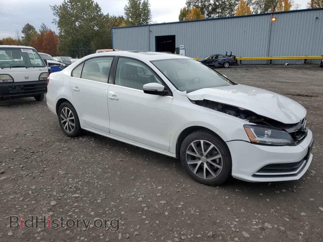 2017 VOLKSWAGEN JETTA - VIN: 3VWDB7AJ6HM398302 - Фото 4