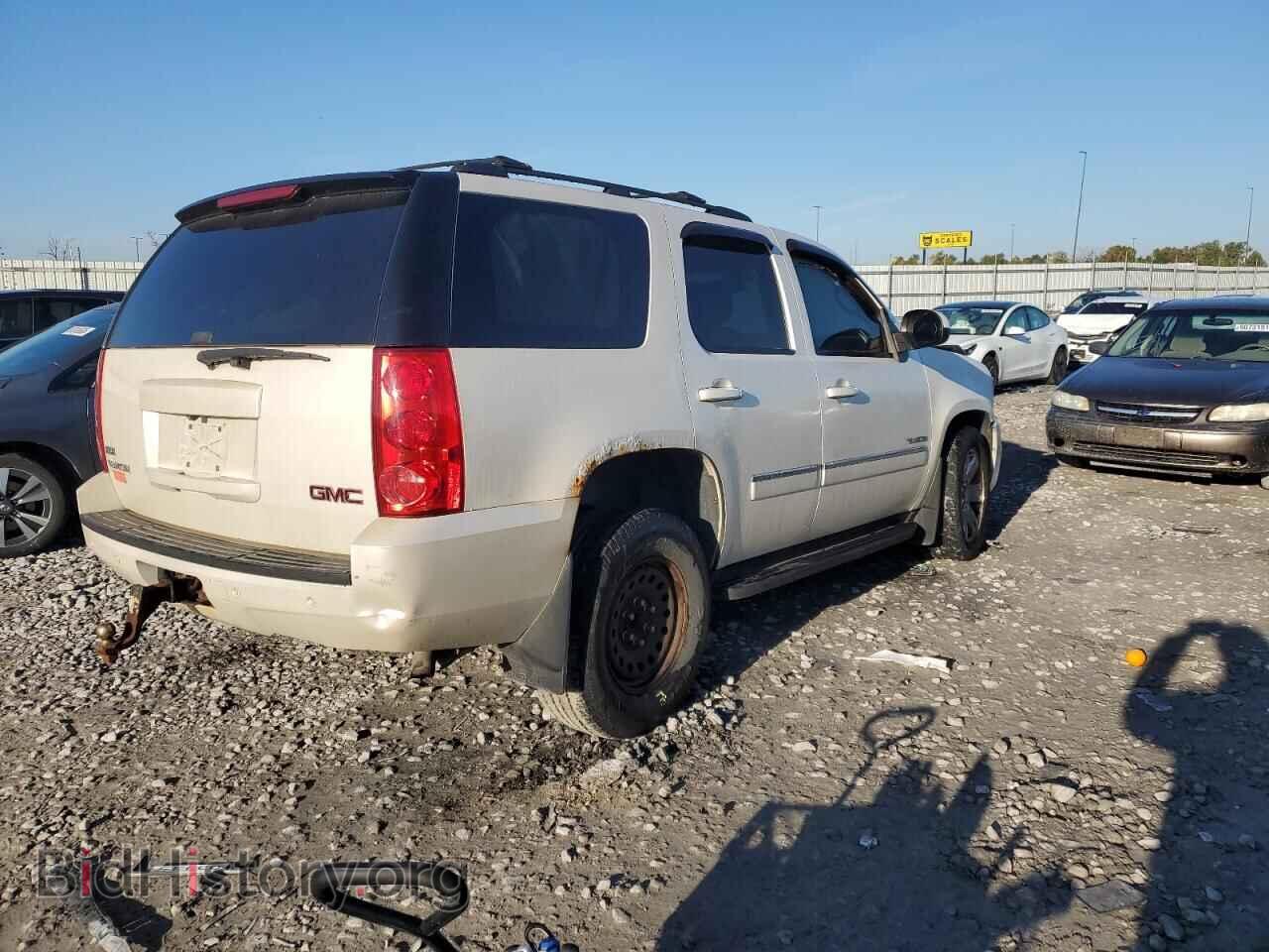 2011 GMC YUKON - VIN: 1GKS2CE07BR131538 - Photo 3