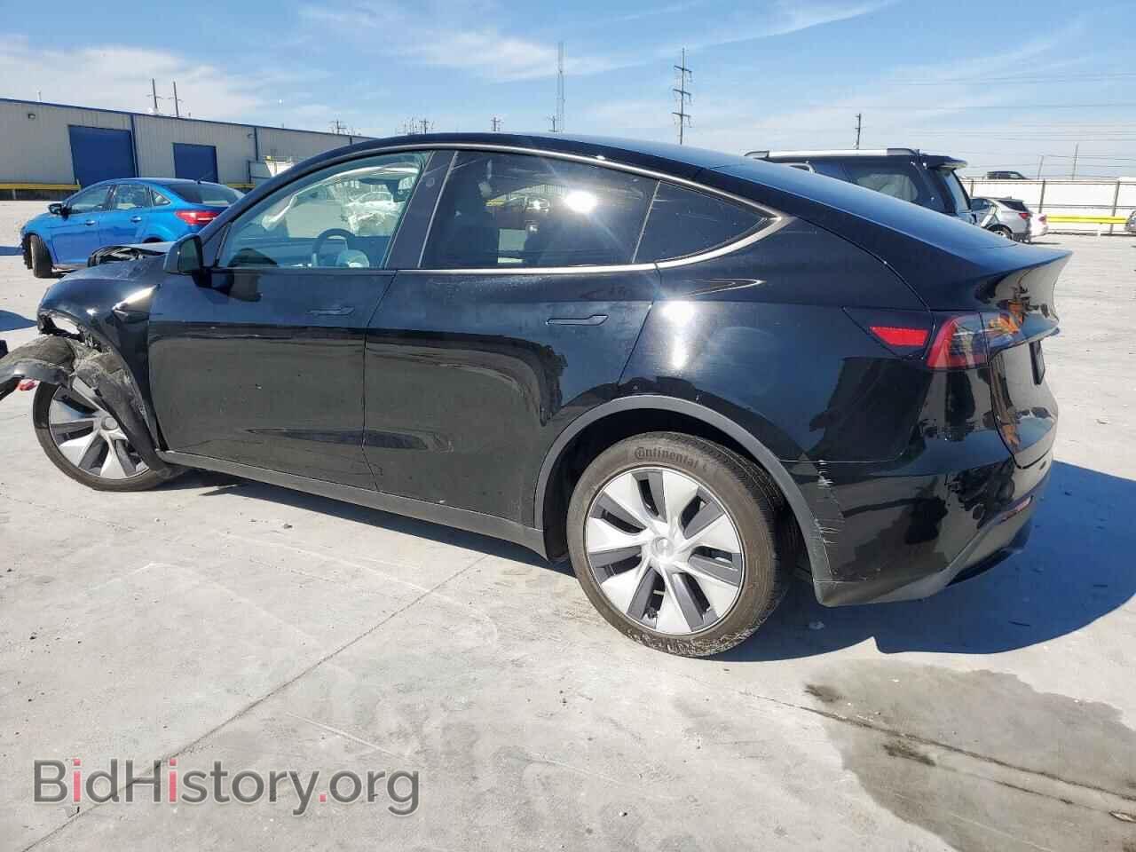 2024 TESLA MODEL Y - VIN: 7SAYGDEE2RA268590 - Фото 2