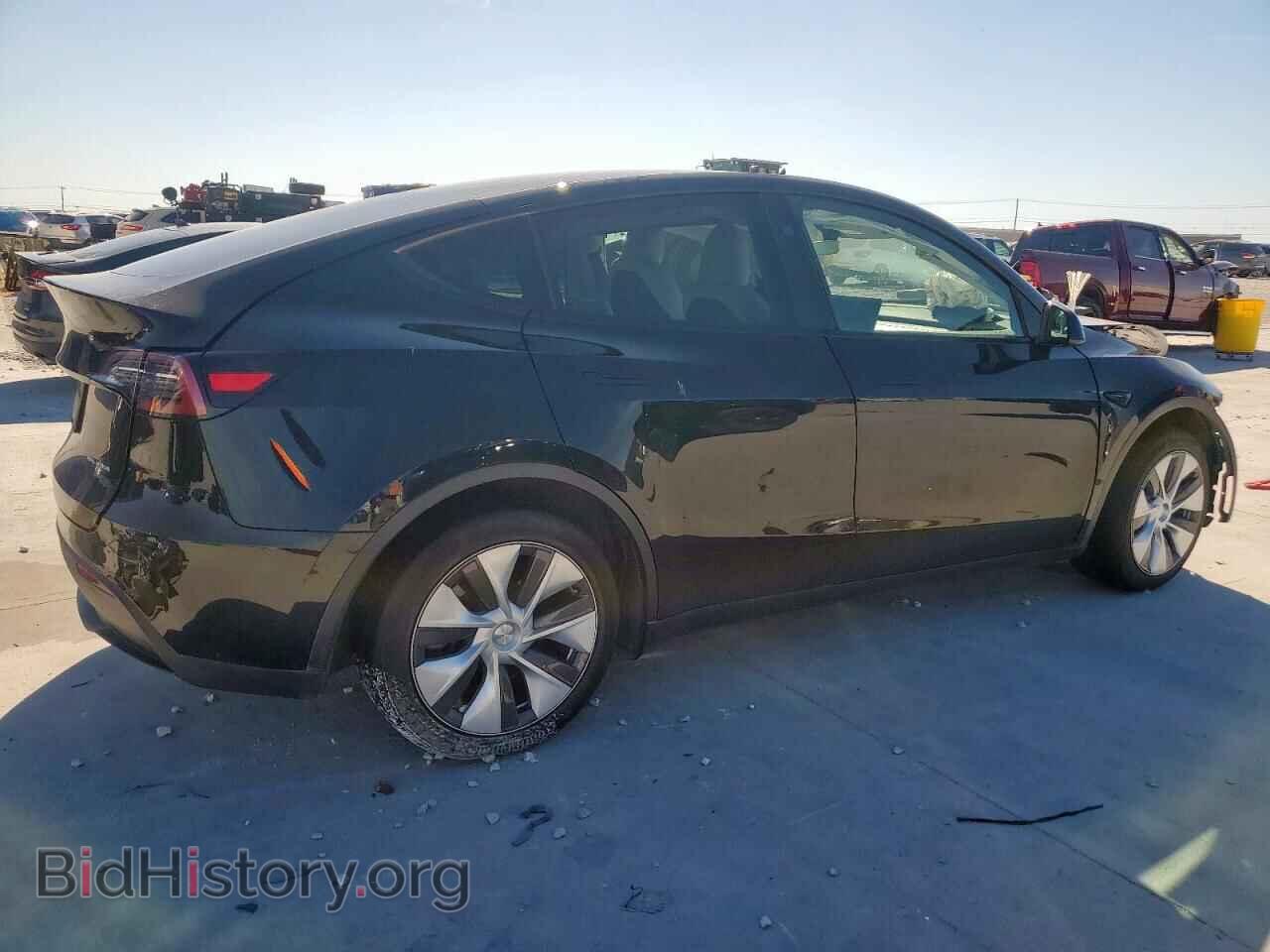 2024 TESLA MODEL Y - VIN: 7SAYGDEE2RA268590 - Фото 3
