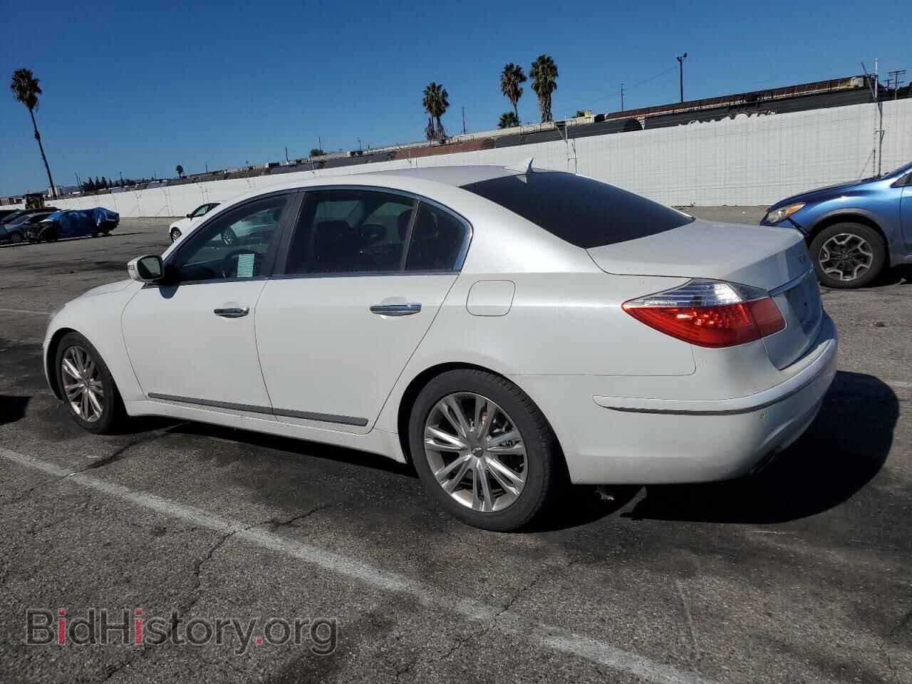 2011 HYUNDAI GENESIS - VIN: KMHGC4DF7BU116380 - Фото 2